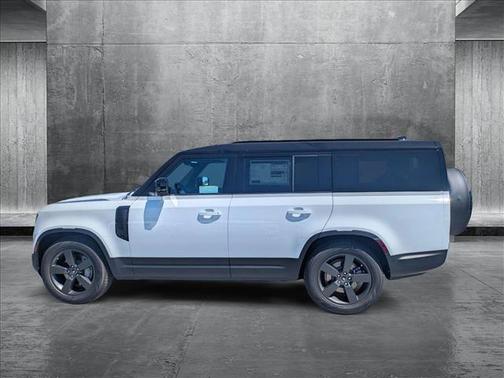 2025 Land Rover Defender 130 P400 S