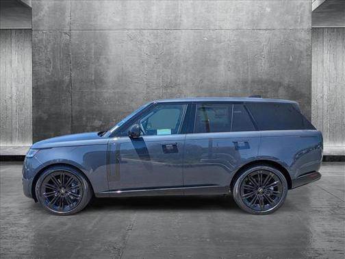 2025 Land Rover Range Rover P400 SE