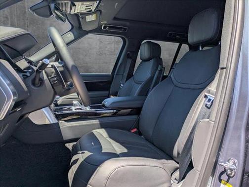 2025 Land Rover Range Rover P400 SE
