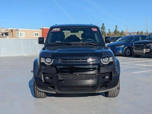 2025 Land Rover Defender 110 P400 X