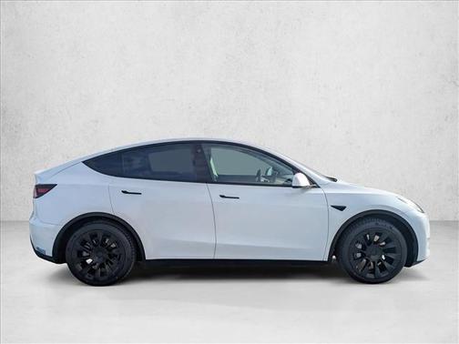 2021 Tesla Model Y Standard Range Rear-Wheel Drive