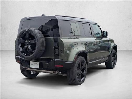 Woolstone Green Metallic 2026 Land Rover Defender P400 X-Dynamic SE
