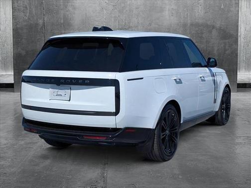 2025 Land Rover Range Rover P400 SE