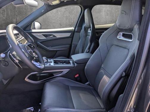 2025 Jaguar F-PACE R-Dynamic S P400 AWD Automatic