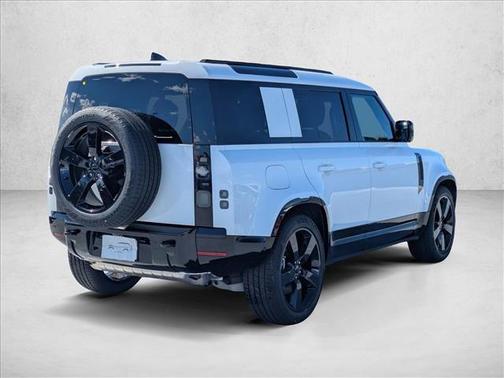 2026 Land Rover Defender P400 X-Dynamic SE