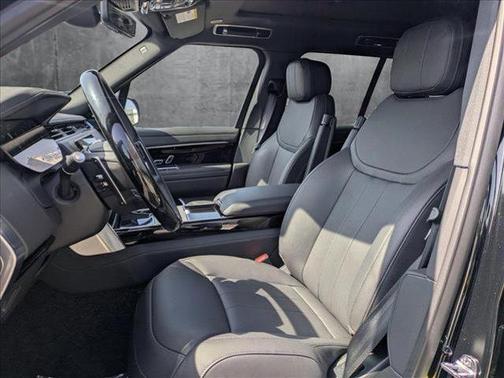 2025 Land Rover Range Rover P530 SE