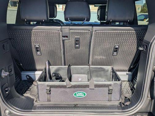 2024 Land Rover Defender 90 P400 X-Dynamic SE