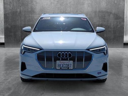 2019 Audi e-tron Premium Plus