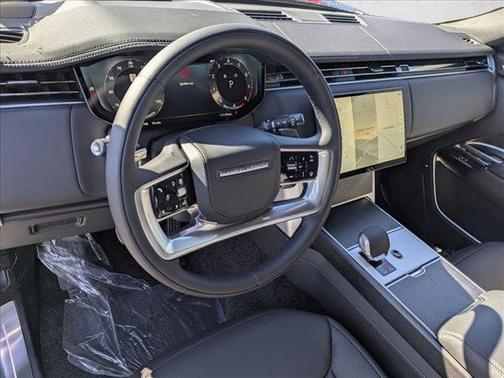 2026 Land Rover Range Rover P530 SE
