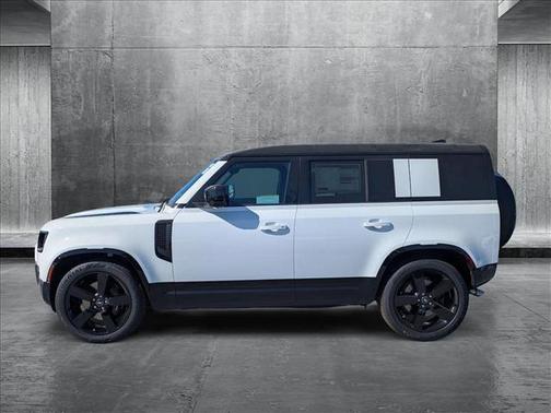 2025 Land Rover Defender 110 V8