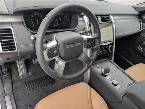 2026 Land Rover Discovery Gemini Edition