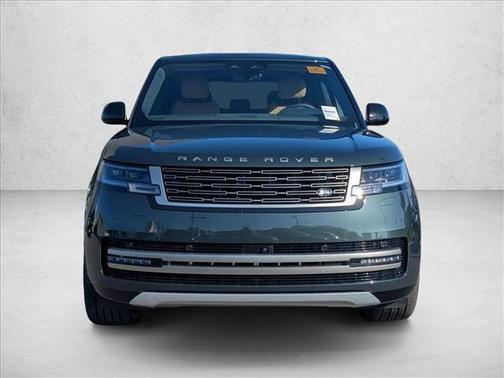 Belgravia Green Metallic 2026 Land Rover Range Rover P550e SE
