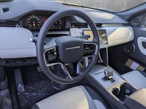 2025 Land Rover Discovery Sport Dynamic SE