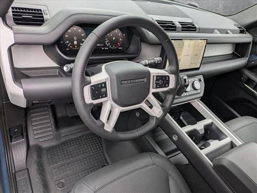 2025 Land Rover Defender 110 P300