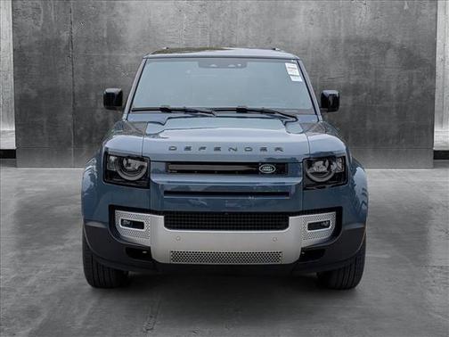 2025 Land Rover Defender 110 P300