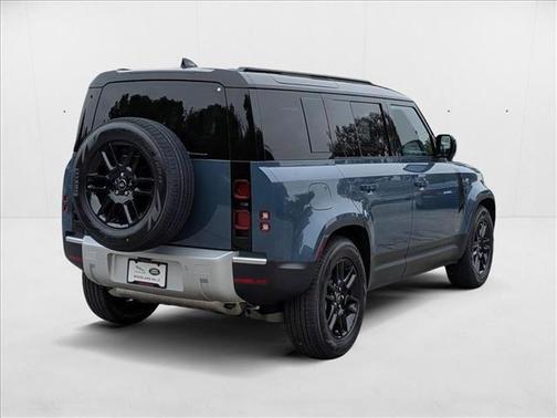2025 Land Rover Defender 110 P300