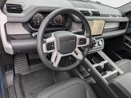 2025 Land Rover Defender 110 P300