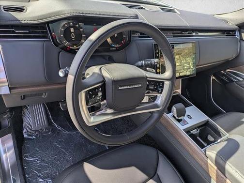 2026 Land Rover Range Rover P400 SE