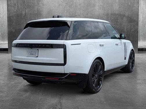 2025 Land Rover Range Rover P530 SE