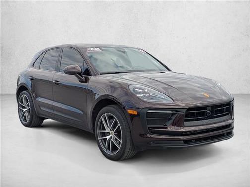 Copper Ruby Metallic 2023 Porsche Macan Macan
