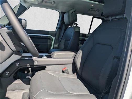 Fuji White 2026 Land Rover Defender P400 X-Dynamic SE