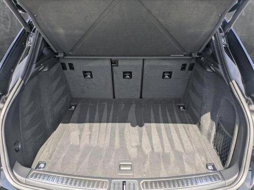 2022 Porsche Macan Base