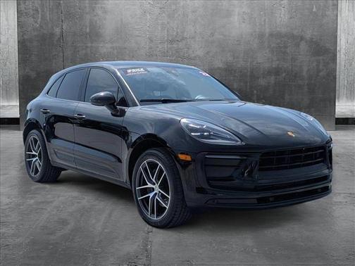 2022 Porsche Macan Base