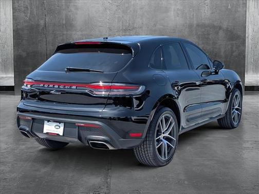 2022 Porsche Macan Base