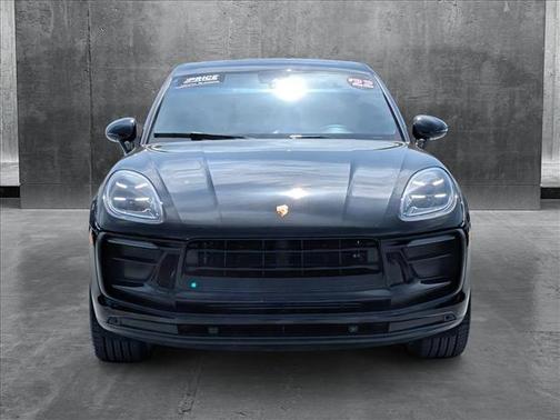 2022 Porsche Macan Base
