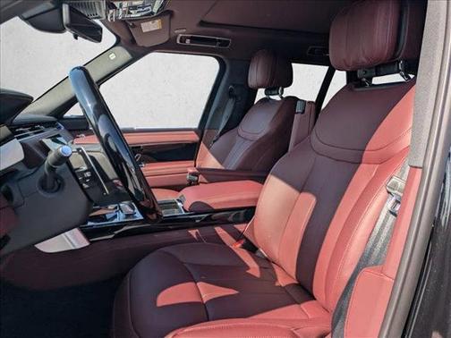 Santorini Black Metallic 2026 Land Rover Range Rover P530 SE