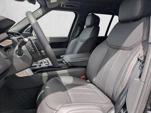 Santorini Black Metallic 2026 Land Rover Range Rover P530 SE