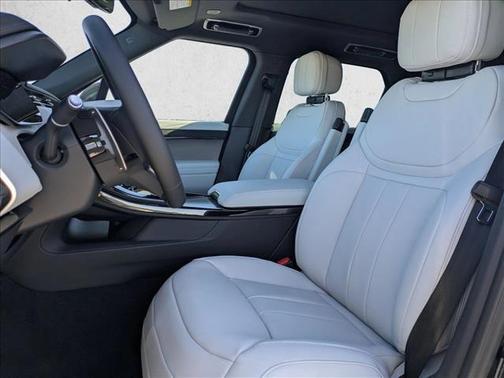 Santorini Black Metallic 2026 Land Rover Range Rover Sport SE