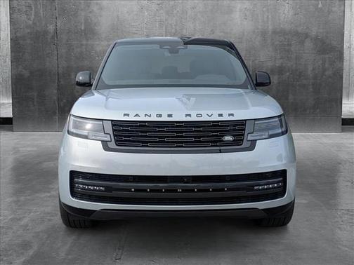 2025 Land Rover Range Rover P400 SE 7 Seat