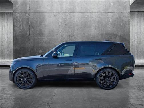 2025 Land Rover Range Rover P530 SE