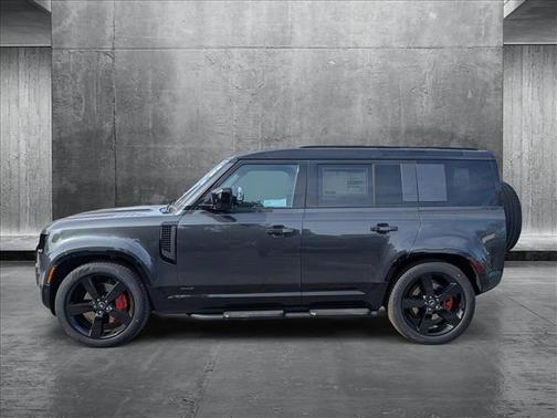 2025 Land Rover Defender 110 P400 X