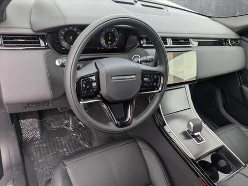 2026 Land Rover Range Rover Velar P400 Dynamic SE