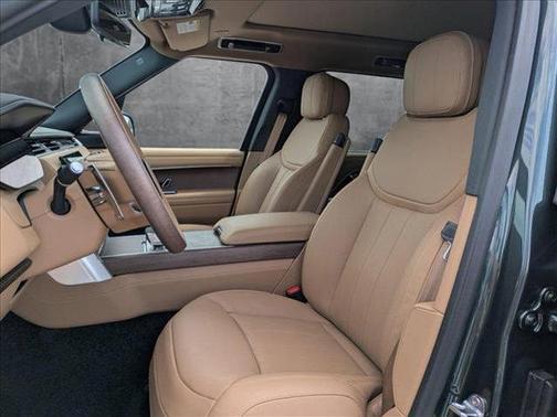 2025 Land Rover Range Rover P530 SE 7 Seat