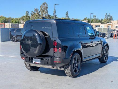 Santorini Black Metallic 2025 Land Rover Defender 110 P400 X-Dynamic SE