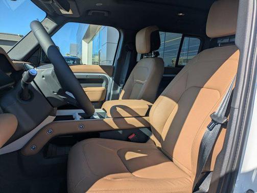 2026 Land Rover Defender P400 X-Dynamic SE