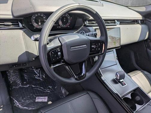 2026 Land Rover Range Rover Velar P400 Dynamic SE