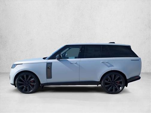 2026 Land Rover Range Rover P615 SV