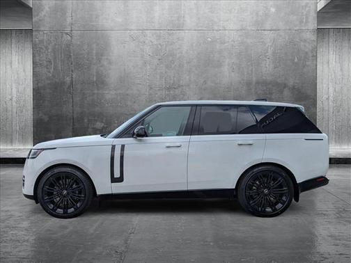 2025 Land Rover Range Rover P530 SE