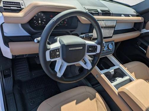 2025 Land Rover Defender 110 P400 X-Dynamic SE