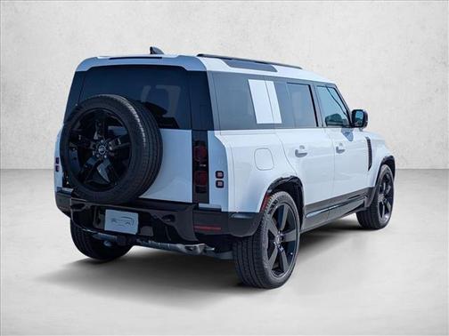 2025 Land Rover Defender 110 P400 X-Dynamic SE