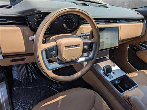 2025 Land Rover Range Rover P530 SE