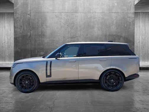 2025 Land Rover Range Rover P530 SE