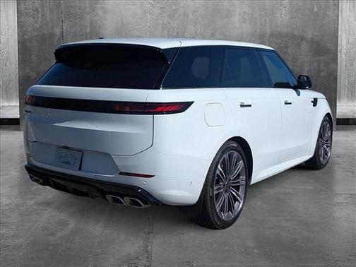 2025 Land Rover Range Rover Sport SE
