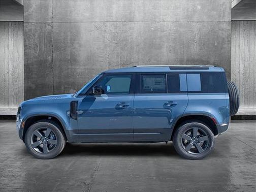 2025 Land Rover Defender 110 P400 S