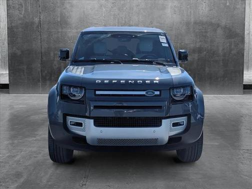 2025 Land Rover Defender 110 P400 S