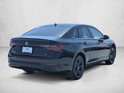 Deep Black Pearl 2022 Volkswagen Jetta 1.5T SE